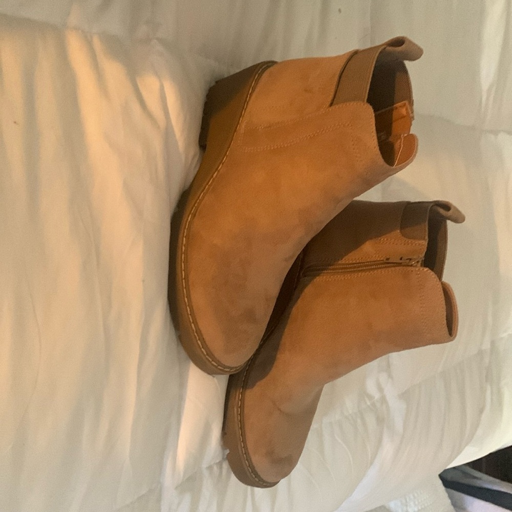 White mountain ankle boots a